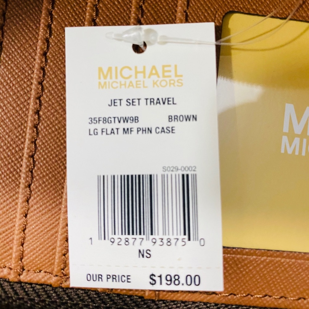 Michael Kors Jet Set Travel Large Flat Phone Case - Picture 9 of 10